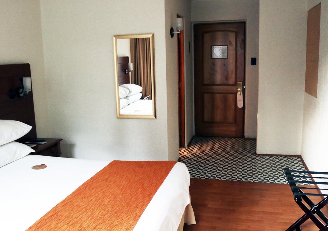 Hotel Y Centro De Eventos Manquehue Las Condes سانتياغو المظهر الخارجي الصورة